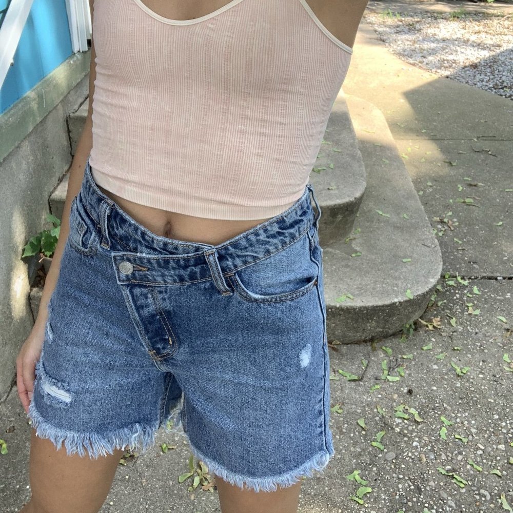 Asymmetrical Waist Jean Short